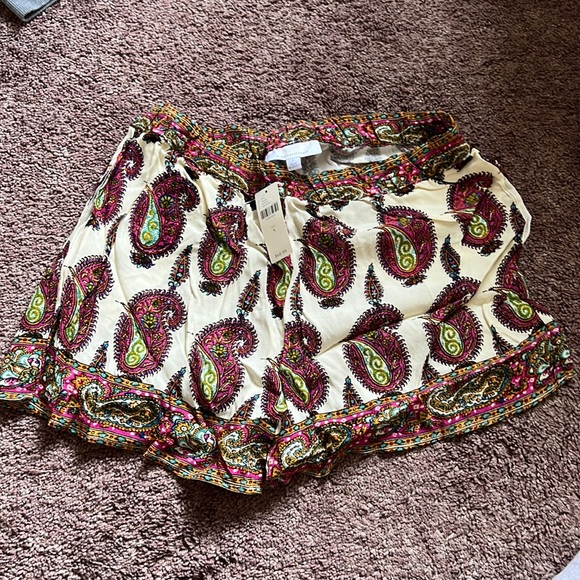 Anthropologie ett: twa scarf paisley pattern shorts - Picture 3 of 4